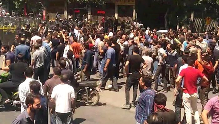 Rally in Isfahan against the dire economic situation.