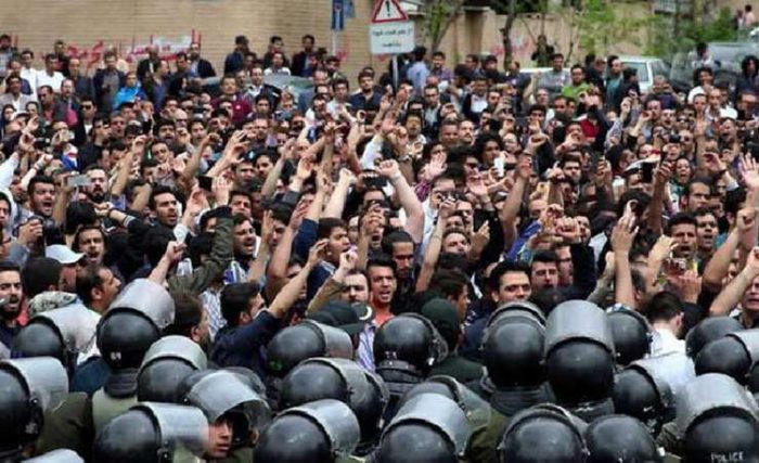 IRGC Basij forces cracking down on Iran protesters