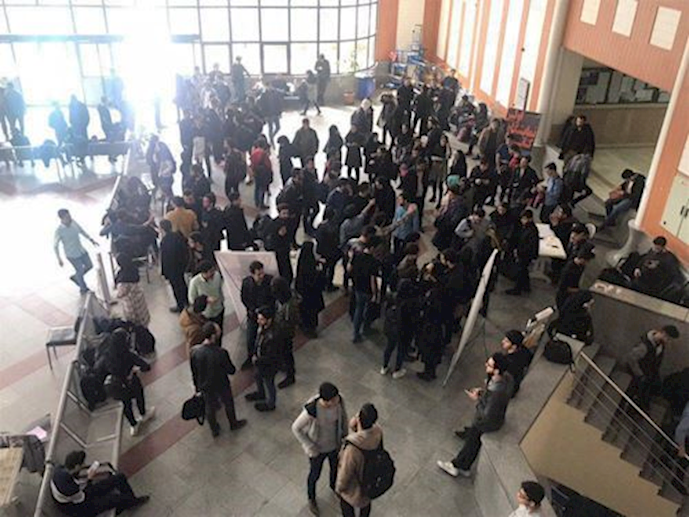Khaje Nasiredeen university students' protest