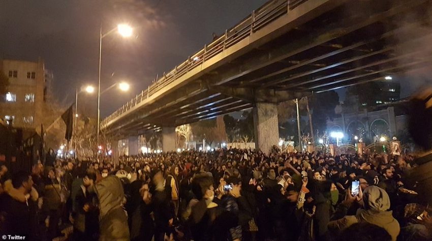 Student's protest near Amir Kabir University in Tehran-January 11