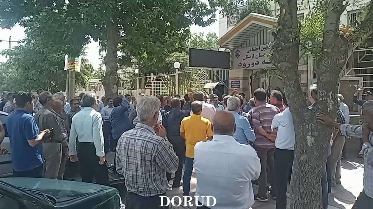 Iran's Social Security Organization retirees and pensioners staged a nationwide protest in less than a day, calling out regime officials.