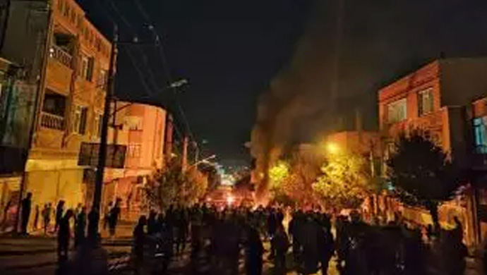According to latest reports protesters in at least 203 cities throughout Iran’s 31 provinces have taken to the streets for 45 days now seeking to overthrow the mullahs’ regime. Over 450 have been killed by regime security forces and at least 25,000 arrested, via sources affiliated to the Iranian opposition PMOI/MEK.