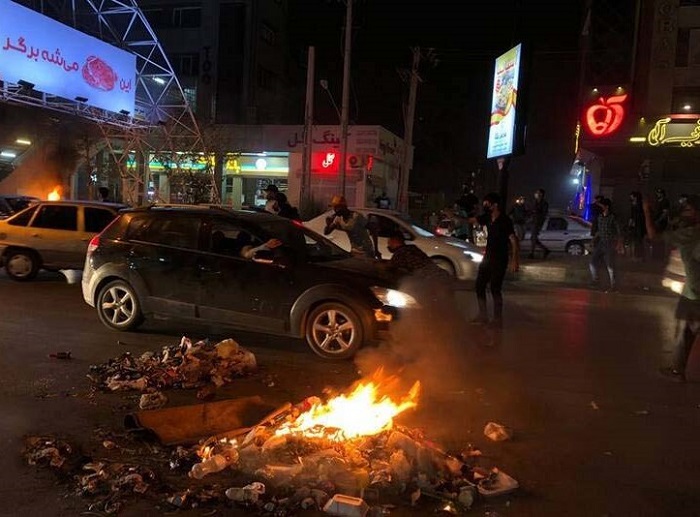 On Monday, the 137th day of Iran's nationwide uprising, people in cities across the country protested corrupt policies and incompetence in providing basic necessities.