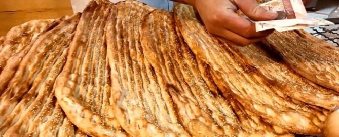 Iran is currently battling a severe bread crisis. Despite government measures aiming to stabilize bread prices, inflation continues to rise, severely impacting the costs of many food items.