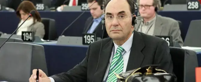 In a startling turn of events, Dr. Alejo Vidal-Quadras, a distinguished Spanish politician, narrowly escaped an assassination attempt in central Madrid on Friday, November 9.