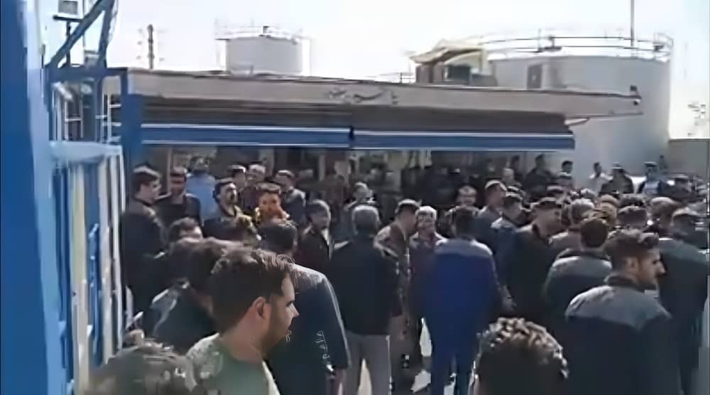 Workers from Mina Glass Factory, affiliated with the regime-controlled Mostazafan Foundation, protest in Qazvin, northcentral Iran, March 15, 2025